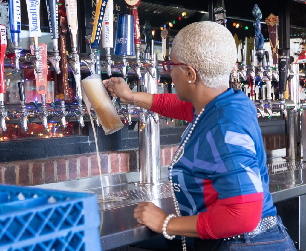 Bartender-for-NC-Courage-Watch-Party-at-Carolina-Ale-House